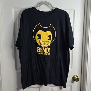 Hot Topic Black and Gold Bendy Tee